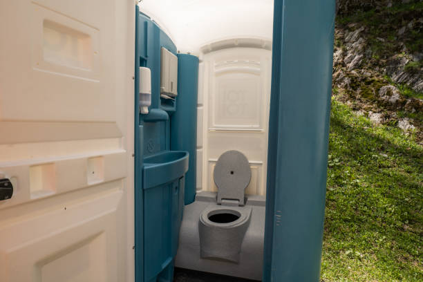 Types of Portable Toilets We Offer in Rutgers University Livingston Campus, NJ